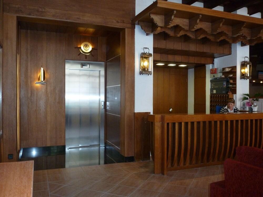 יורט דה מאר Hotel La Carolina מראה חיצוני תמונה