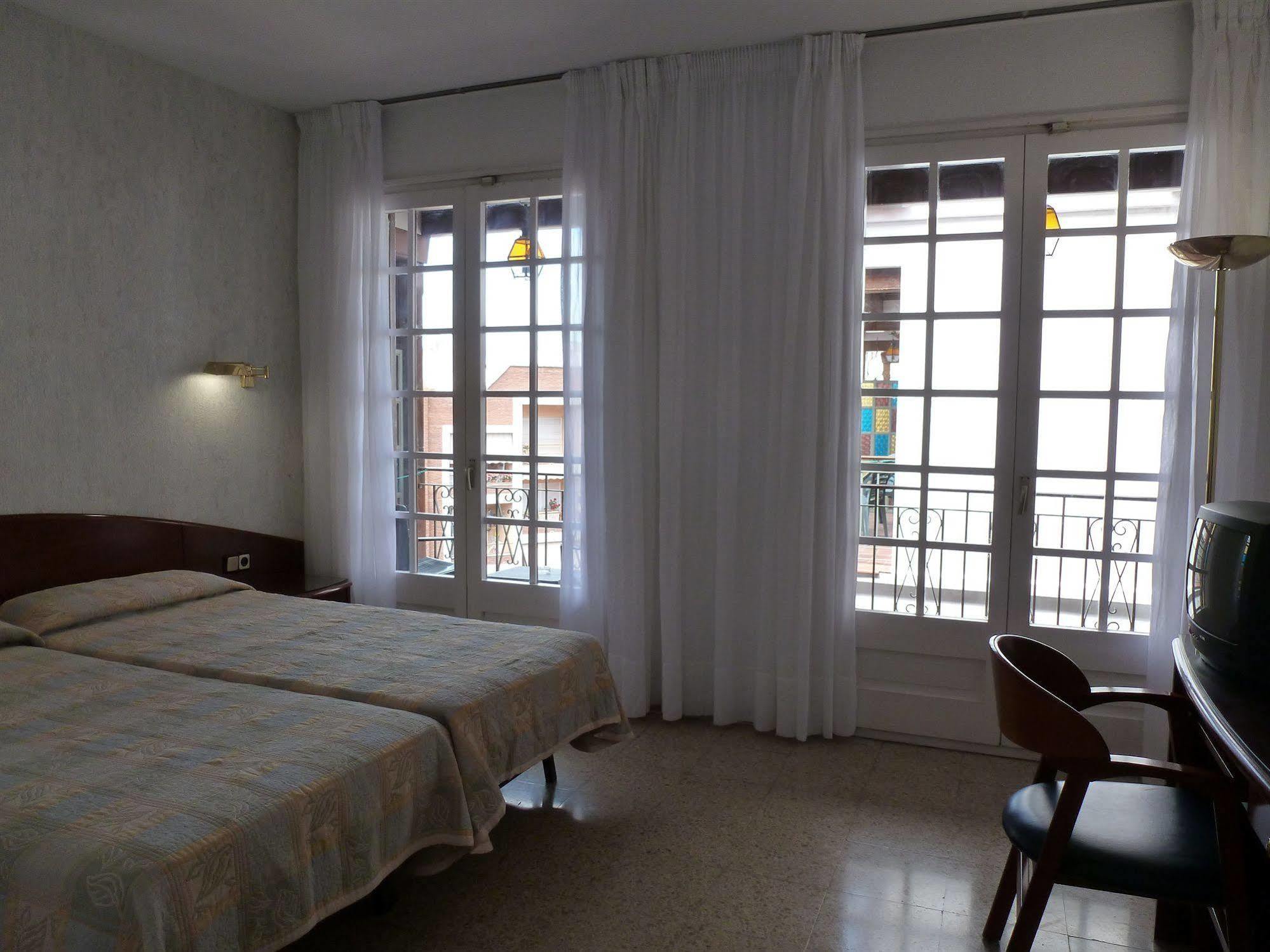 יורט דה מאר Hotel La Carolina מראה חיצוני תמונה